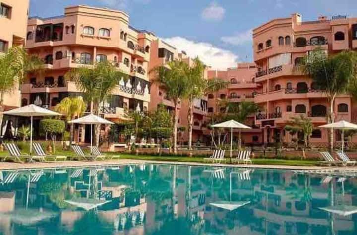 Apartment Confortable Rez-de-jardin Avec 5 Piscines *