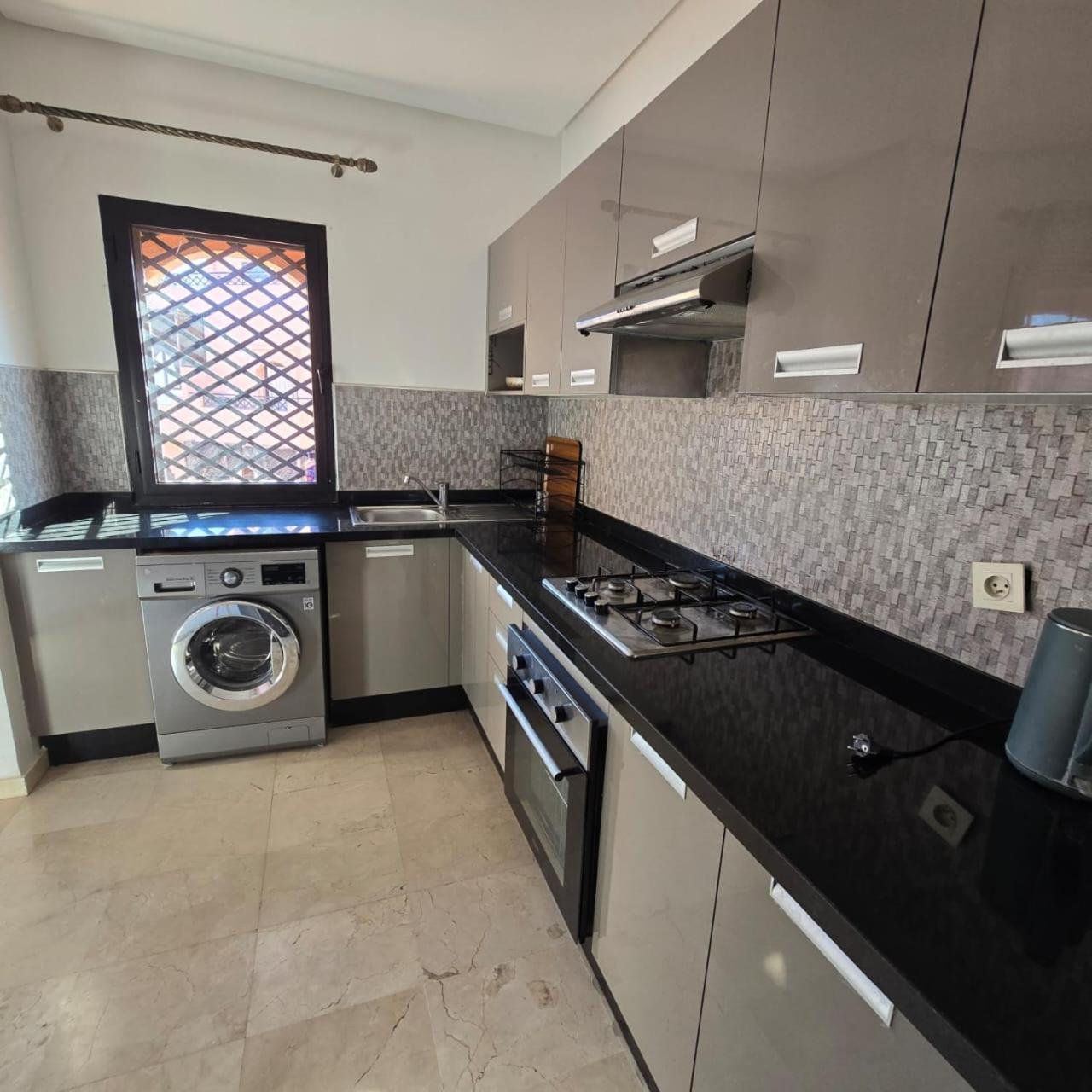 Confortable Rez-de-jardin Avec 5 Piscines Apartment *